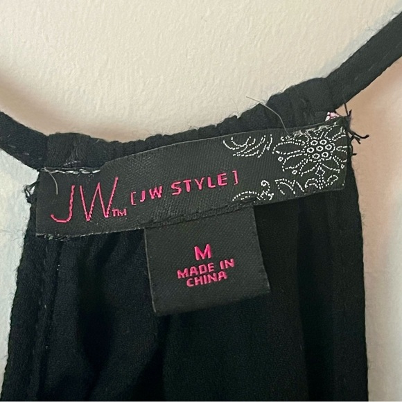 Grab It While You Can Sale
JW Style Black Halter Top Medium - Picture 4 of 7